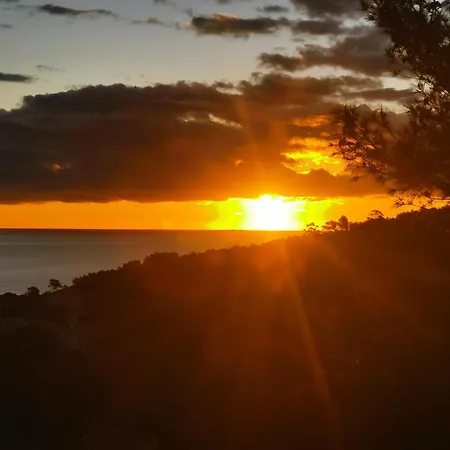 Cap Esterel Sport Et Nature, Dans Village Pierres Et *