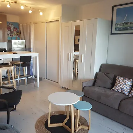 Cap Esterel Sport Et Nature, Dans Village Pierres Et Apartment Saint-Raphael (Var)