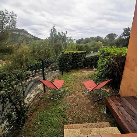 Cap Esterel Sport Et Nature, Dans Village Pierres Et Saint-Raphael (Var)