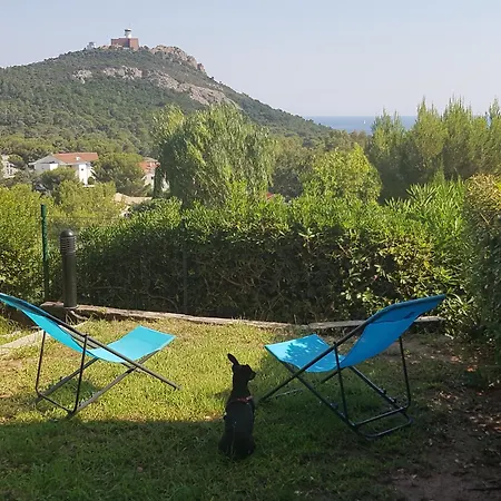 Cap Esterel Sport Et Nature, Dans Village Pierres Et Saint-Raphael (Var)